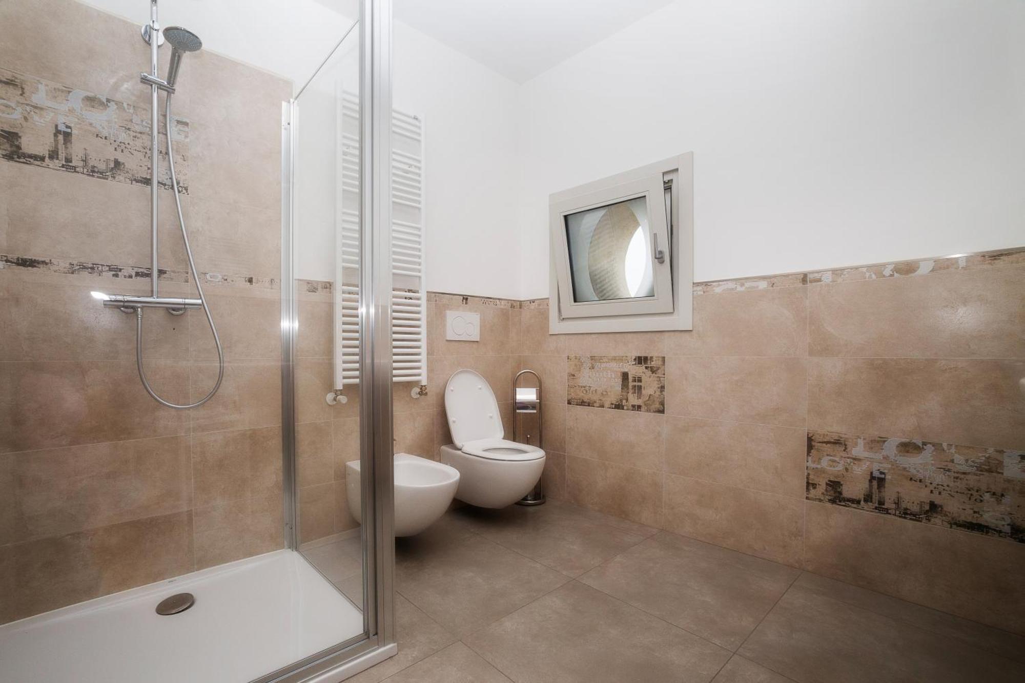 Lakefront Home Residenza Il Gallo In Riva Al Lago Pisogne Bagian luar foto